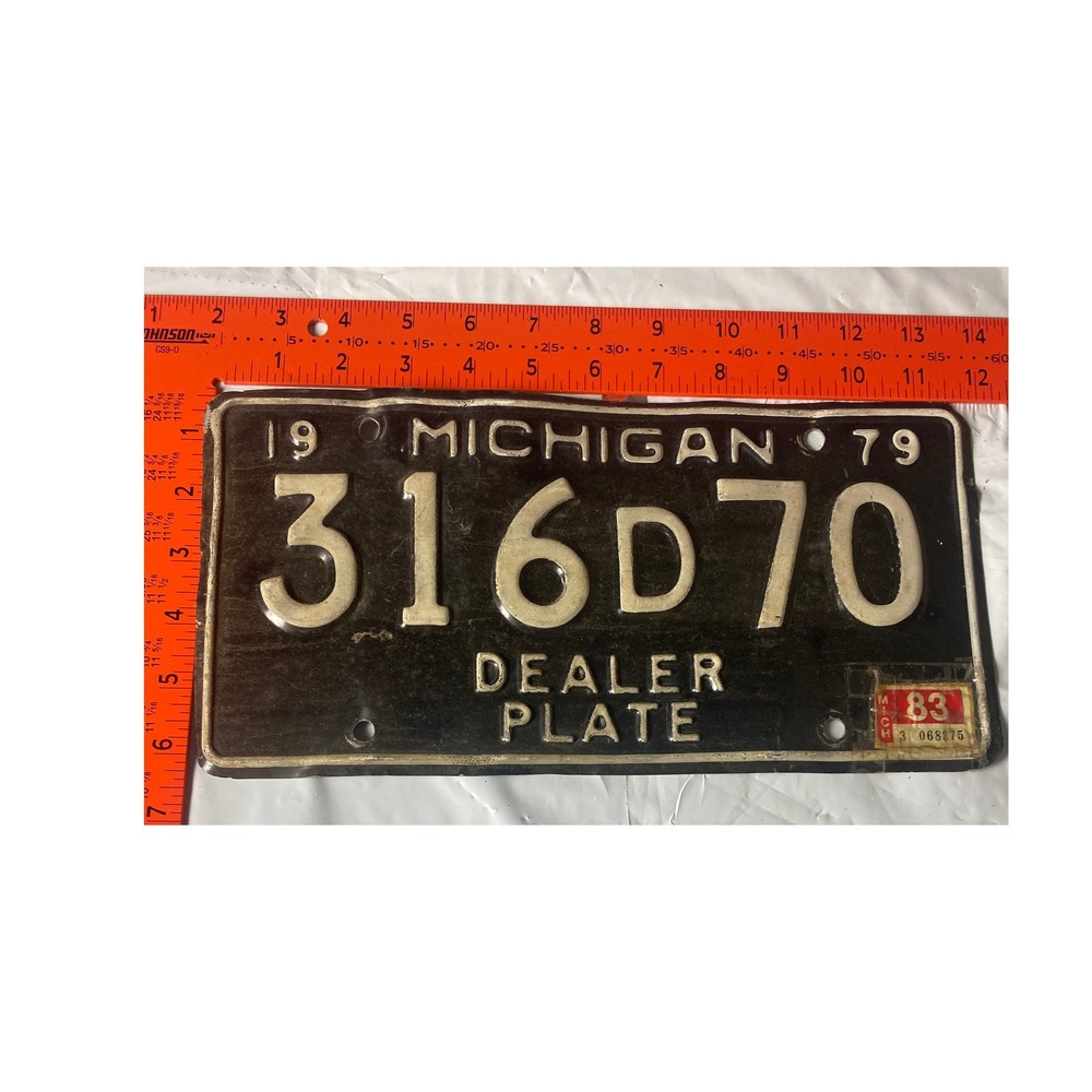 Vintage‎ 1979 Michigan Dealer License Plate 1983 Sticker Black White 316D70